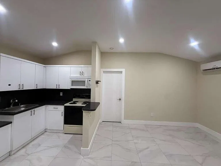 3373 SW 7th St — Photo 19
