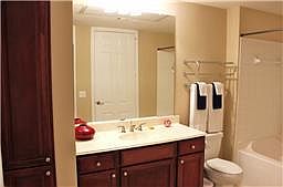 4th image of 7575 Kirby Dr APT 1114