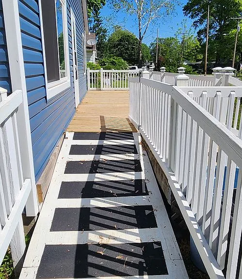 308 Main St — Photo 3