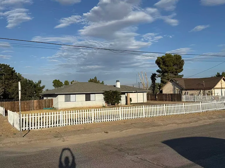 10867 Pinon Ave — Photo 1