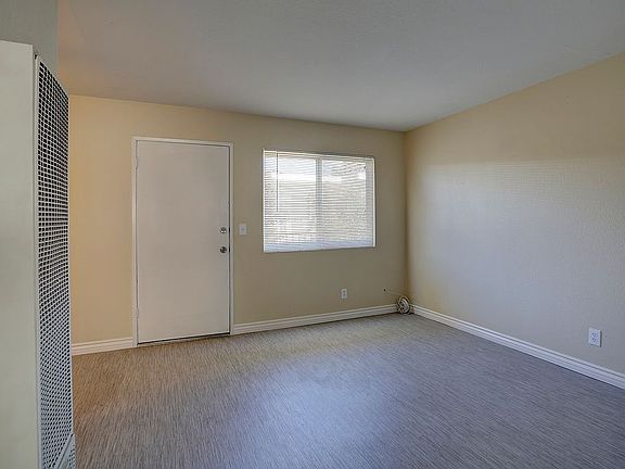 3rd image of 4030 38th St APT 6