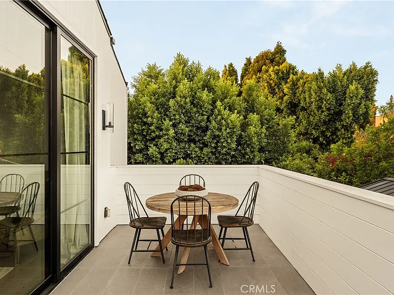 4930 Edgerton Ave — Photo 32