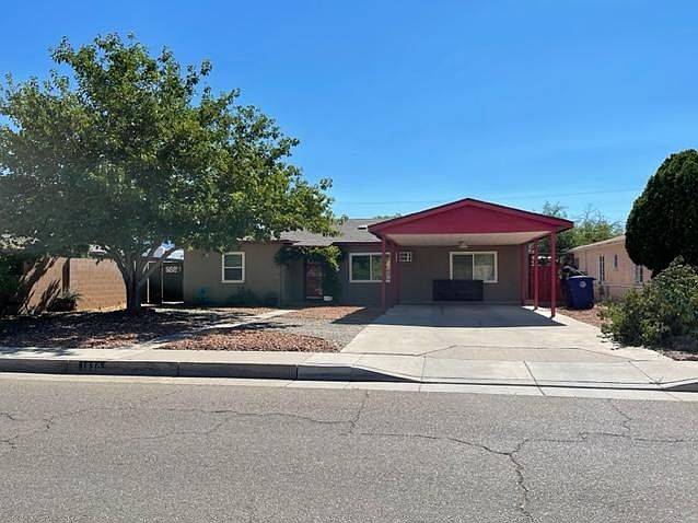 1st image of 1830 Palomas Dr NE
