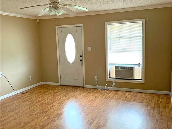 2nd image of 525 Middlewood Dr