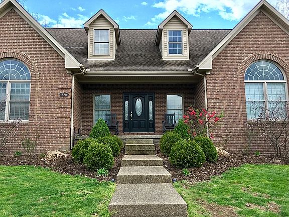 3rd image of 320 Hawthorne Dr