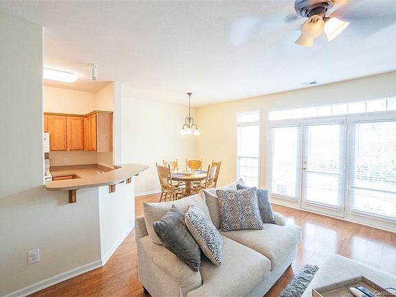 5th image of 6006 Blackheath Dr #12