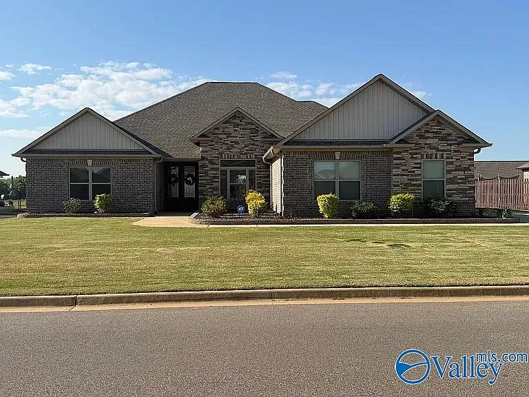 26316 Woodfield Dr