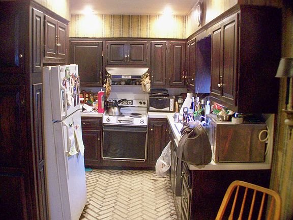 3rd image of 609 Buxton Ave