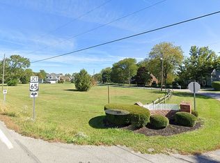 2 Old Coach Rd, Bowling Green, OH 43402