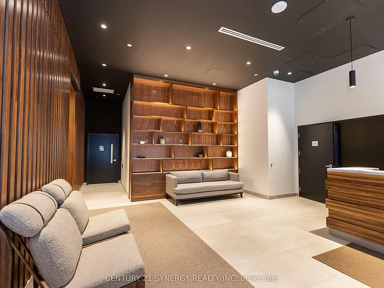 340 Queen St #1201 — Photo 4