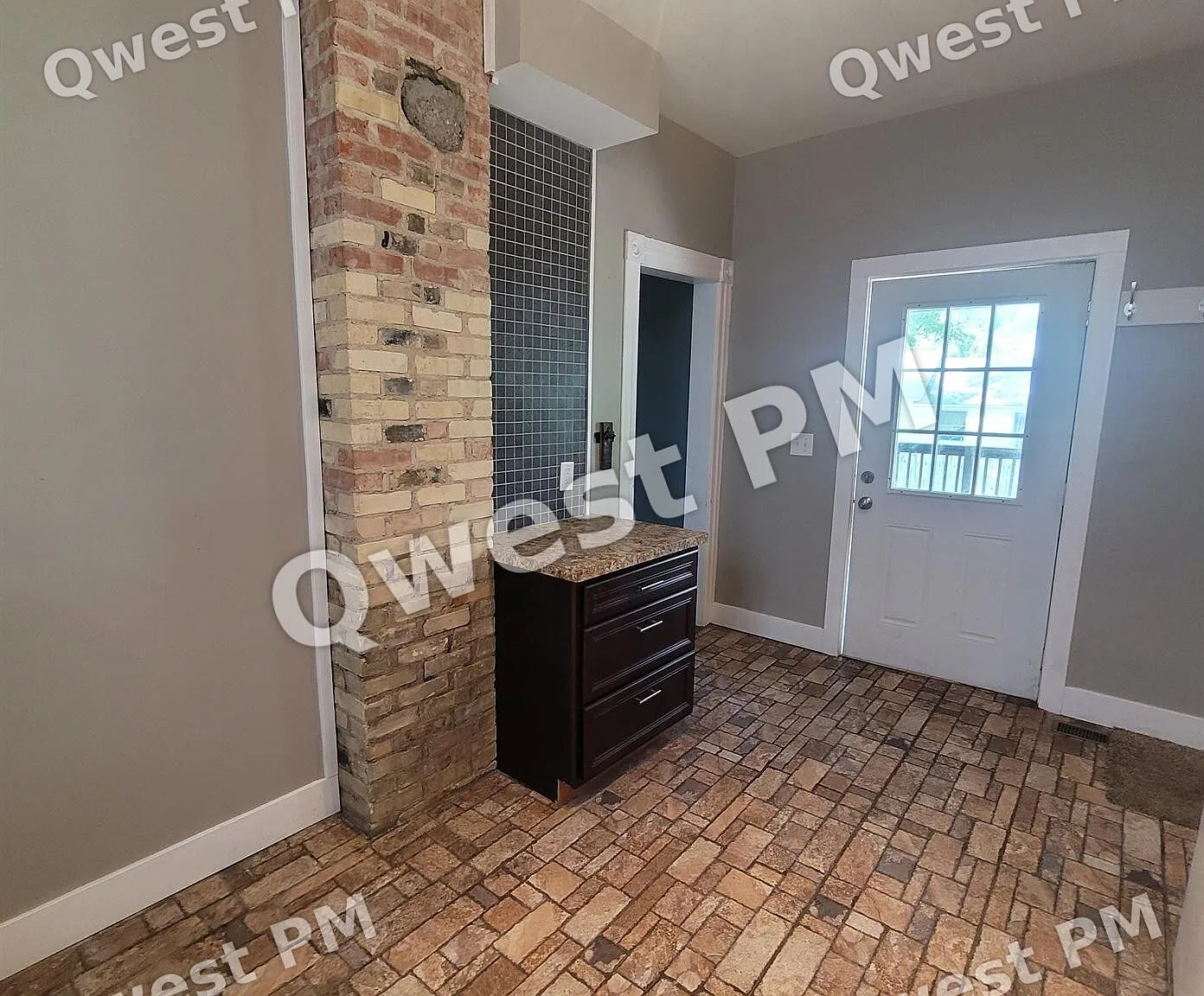 1123 2nd St NW #1 — Photo 3