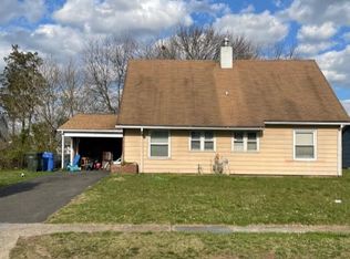 36 Sussex Dr, Willingboro, NJ 08046