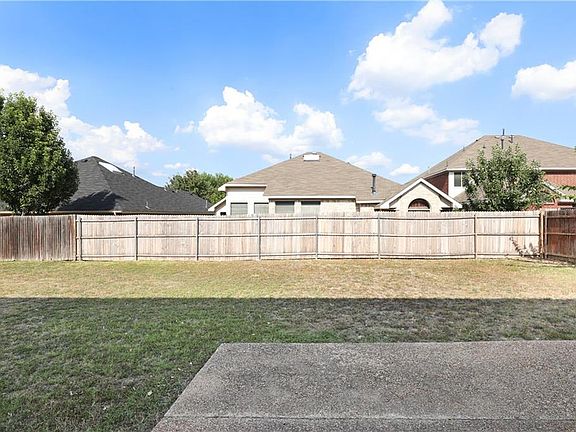 5th image of 600 Candle Meadow Blvd