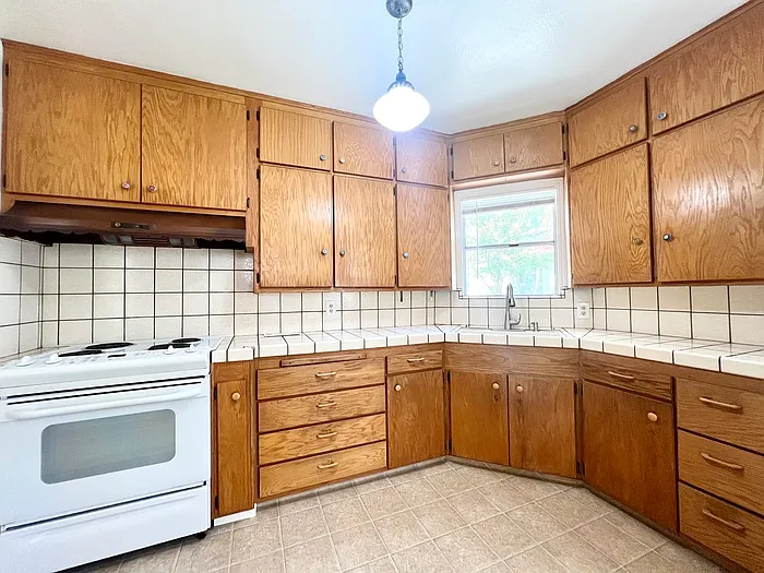 63 Taylor Way — Photo 9