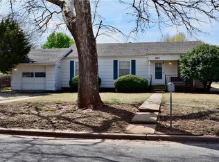 1927 W Dakota Ave, Chickasha, OK 73018