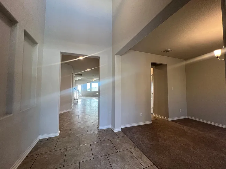 23118 Lexington Park — Photo 8