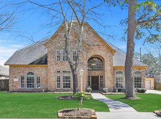 24622 Okehampton Dr, Tomball, TX 77375