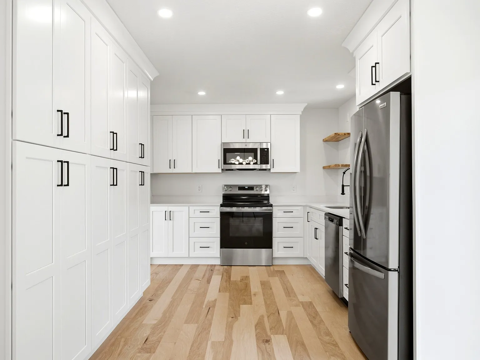 Move-in Ready Gem in Bountiful — Photo 3