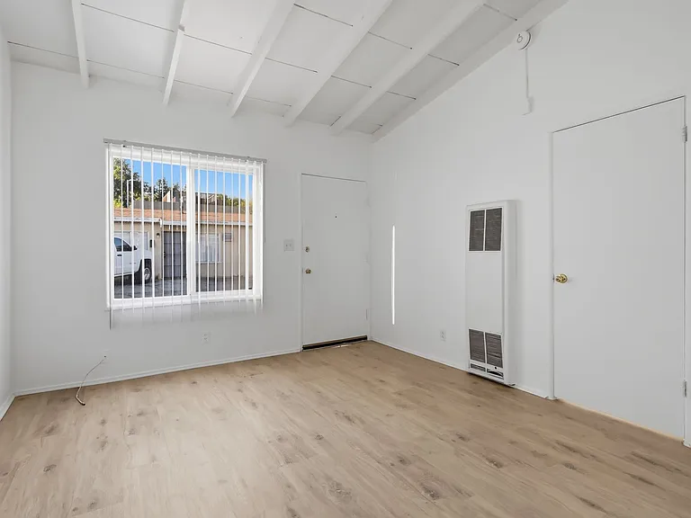 7900-7906-7910 Willis Ave — Photo 31
