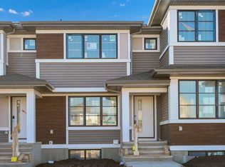 19725 NE 45th St SE, Calgary, AB T3M 2Z1