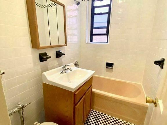 4th image of 37-41 81st St #6C