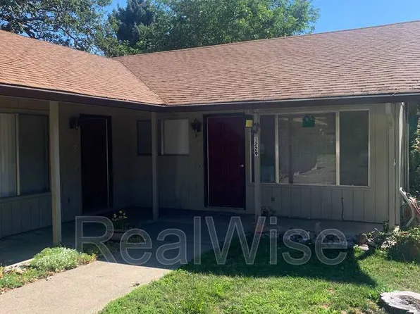 1229 NW Highland Ave Unit B, Grants Pass, OR 97526