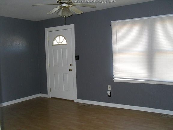 4th image of 1024 Village Dr