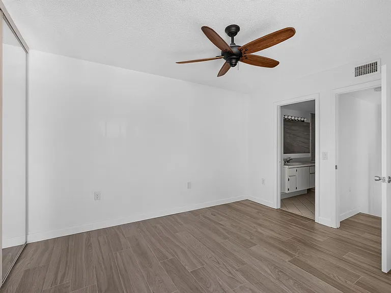 851 Blue Ridge Cir — Photo 13
