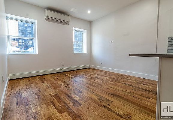 3rd image of 996 Atlantic Ave #1A