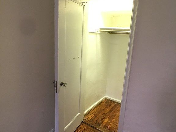 4th image of 11 Waverly Pl APT 4J