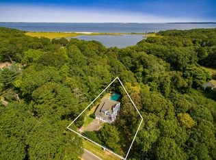 8 Red Creek Rd, Hampton Bays, NY 11946