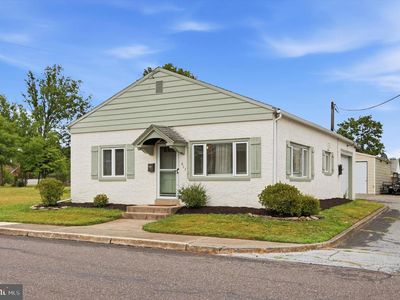 613 W Race St, Stowe, PA, 19464