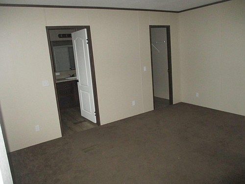 1st image of 455 Bridlewood Dr