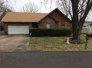 918 Mike Ave, Tahlequah, OK 74464