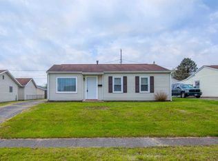 569 Edgewood Dr, Newark, OH 43055