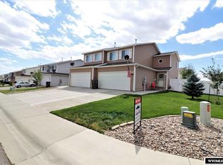 620 Rampart Dr, Rock Springs, WY 82901