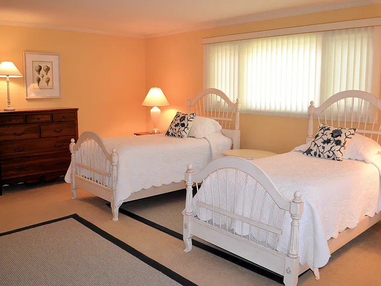 7060 Valley Greens Cir — Photo 24