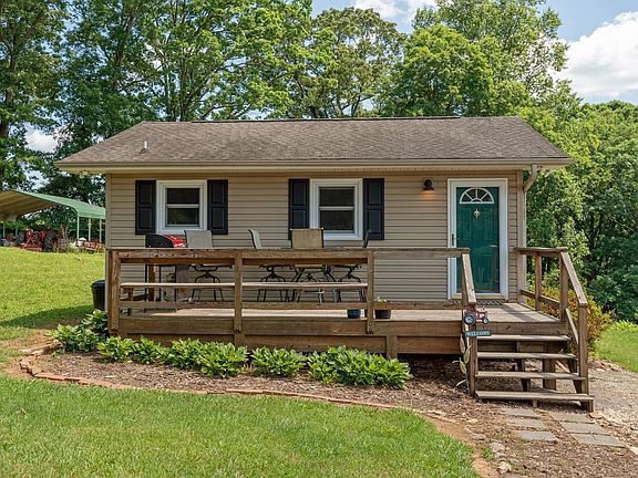 4th image of 84 Ethel Ln