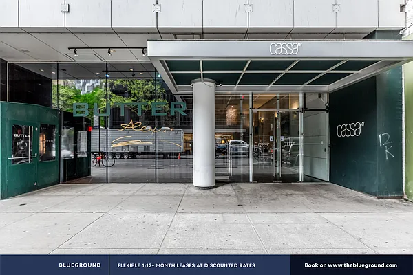 Rented by The Blueground | media 18