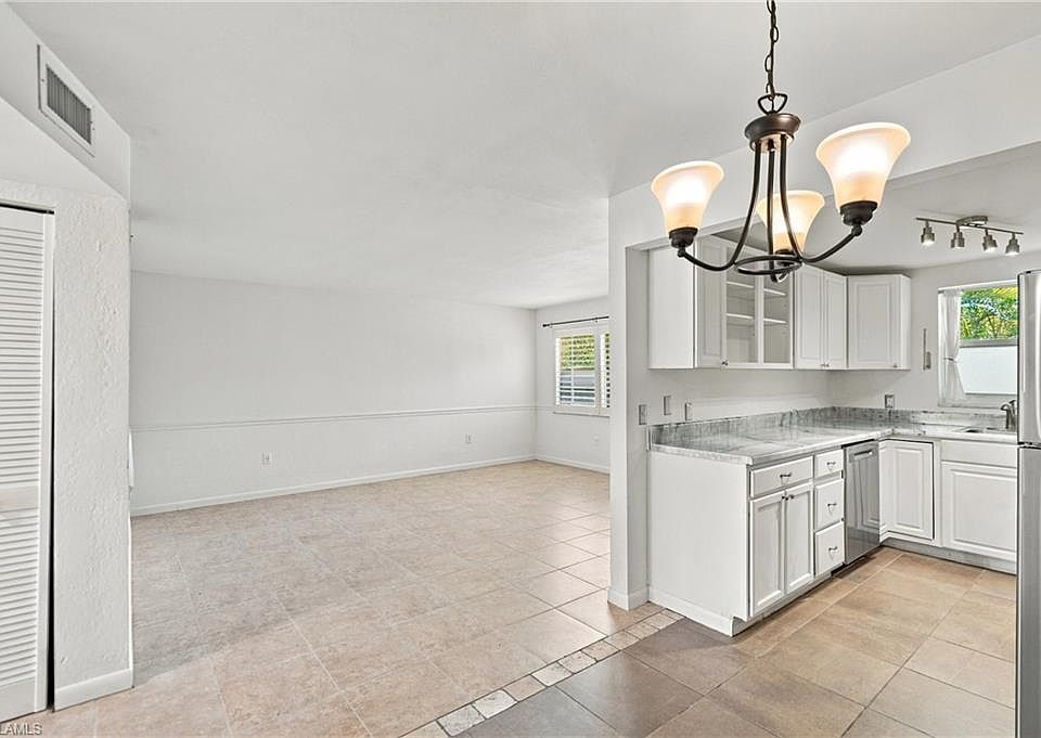 1st image of 4290 Gulfstream DR #5