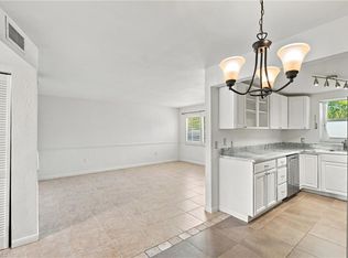 4290 Gulfstream DR #5, NAPLES, FL 34112