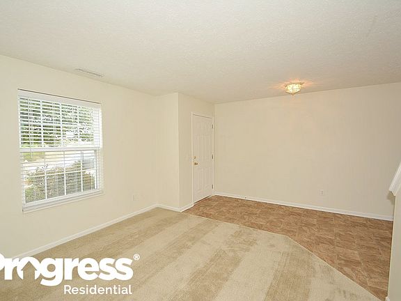 4th image of 19371 Romney Dr