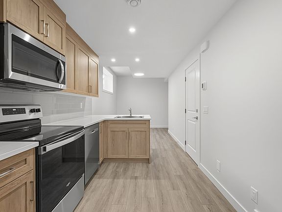 2nd image of 112 Harmony Cir #B