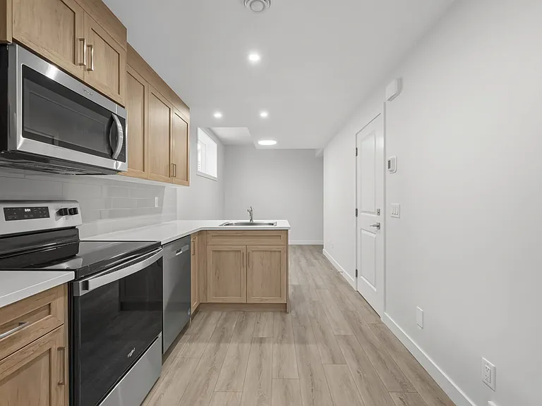112 Harmony Cir #B — Photo 2