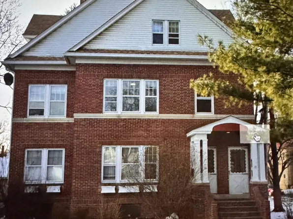 17 Maplewood Avenue, West Hartford, CT 06119