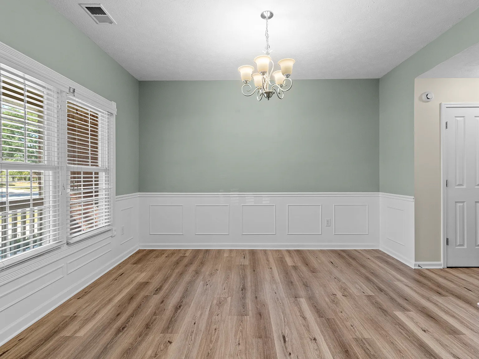 3800 Richmond Ct — Photo 4
