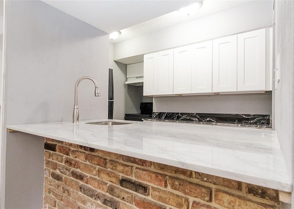 1st image of 2201 Fountain View Dr APT 52