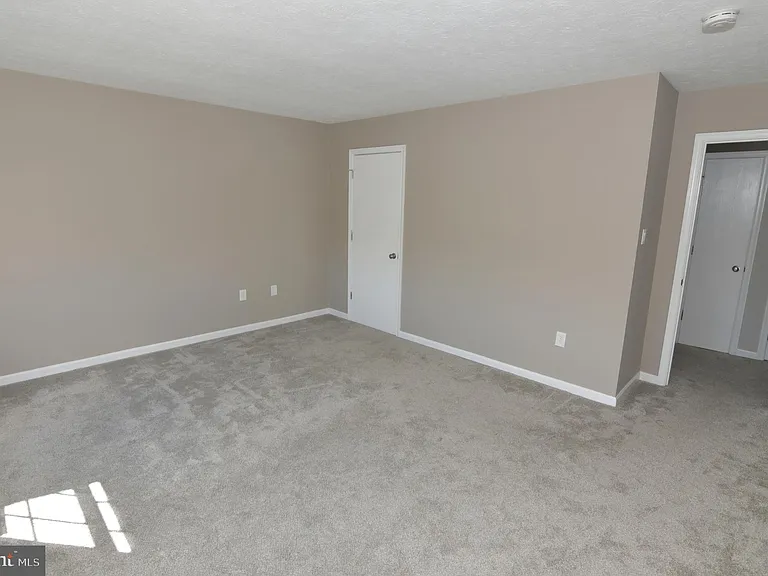 311 Willowbrook Ct — Photo 22