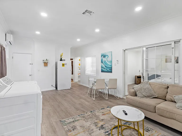 1832 S White Ave #B — Photo 10