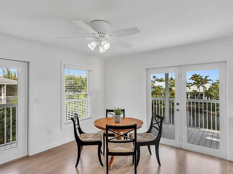 111 San Marco Dr — Photo 8